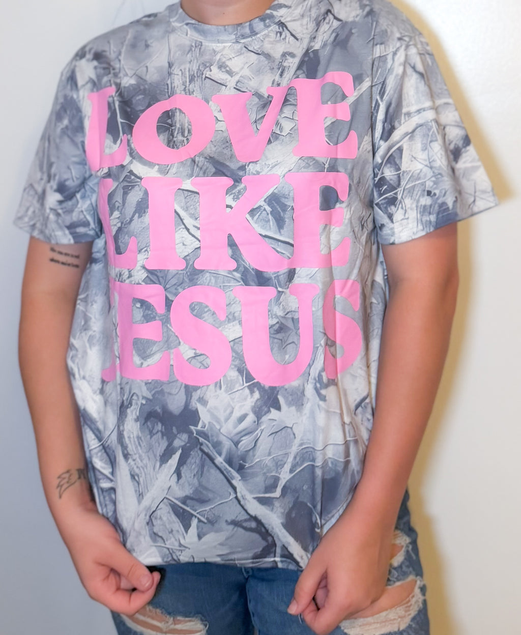 Love Like Jesus Camo Tee